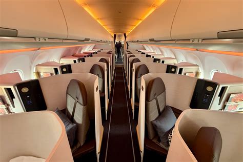 Etihad A321LR business class reverse herringbone suite luxury narrowbody