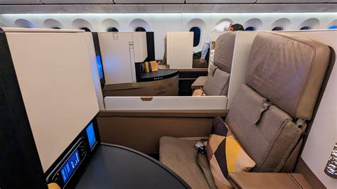 etihad airways a350 business studio privacy door