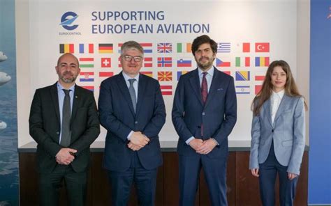Eurocontrol operation center tracking real-time flights across 42 member countries