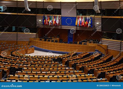 European Parliament chamber discussing airline passenger rights legislation