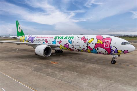 eva air hello kitty jet exterior