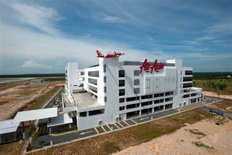 Exterior view of AirAsia RedQ headquarters at KLIA2