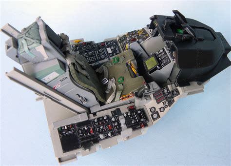 F-16A cockpit layout with analog instruments