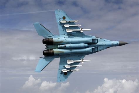f-18 rwr missile launch warning system display
