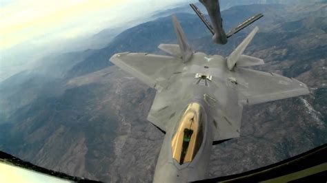 F-22 aerial refueling to extend operational range