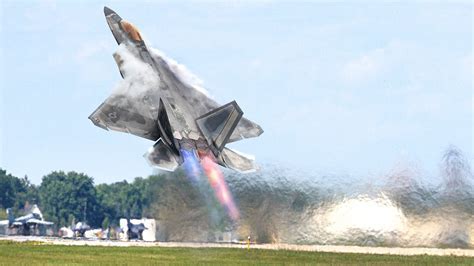 f-22 afterburners engaged during takeoff