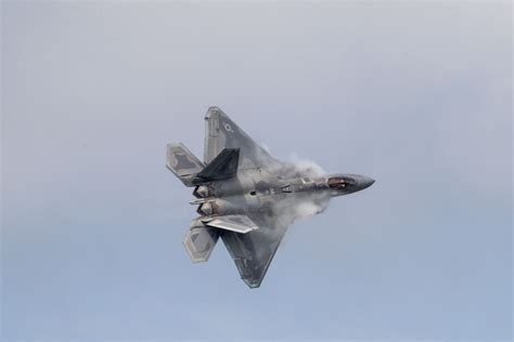 F-22 demo team Thunder Over Michigan Air Show