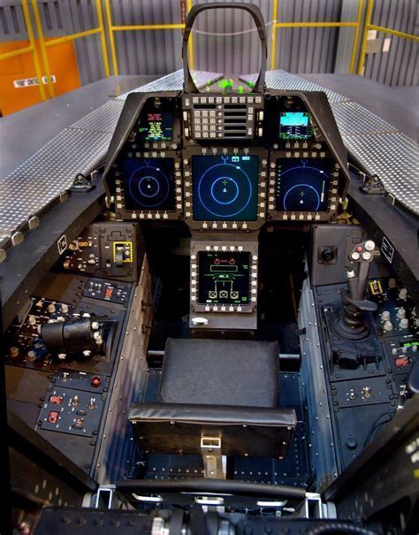 F-22 Raptor cockpit layout and pilot head movement constraints