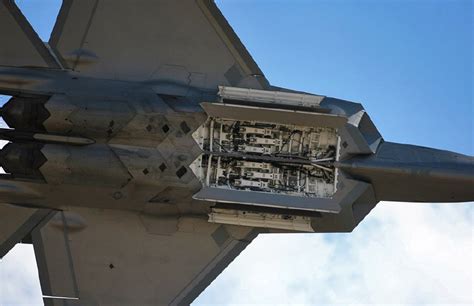 F-22 Raptor radar interface and missile engagement simulation