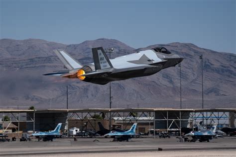F-35 aggressor training exercise in Nevada