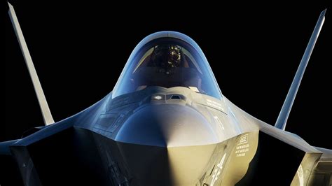 F-35 cockpit helmet display augmented reality night vision
