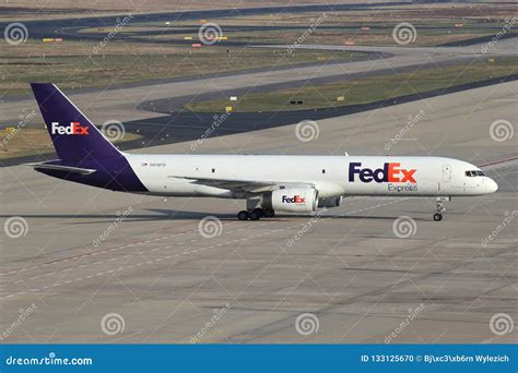 FedEx 757-200F taxiing at Memphis International Airport in former BA configuration