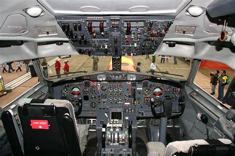 FedEx Boeing 727 cockpit with flight engineer controls