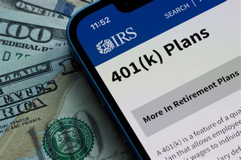 Flight attendants reviewing 401(k) retirement plan details with union reps