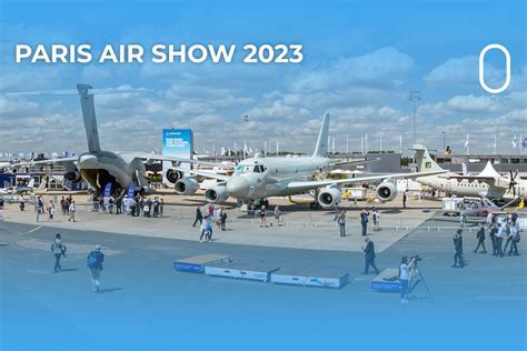 French President inspecting mockup of FCAS sixth-generation fighter during Paris Air Show, 2023