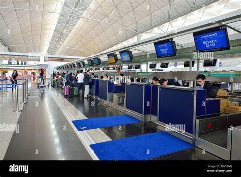 garuda indonesia customer service jakarta airport check-in counter