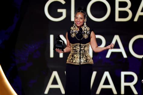 Global Impact award recipient discussing AI in tourism governance