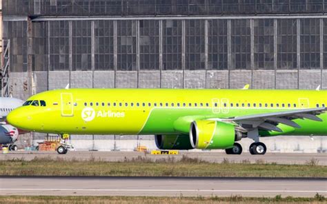 grounded Airbus A321neo fleet awaiting engine availability
