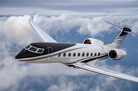 gulfstream g400 in flight