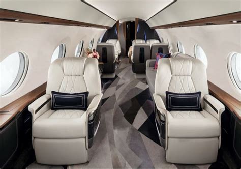Why Private Jet Windows Are Larger, Smarter, and More Luxurious Than ...