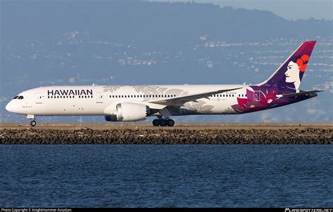 hawaiian airlines boeing 787-9 dreamliner at gate prior to takeoff