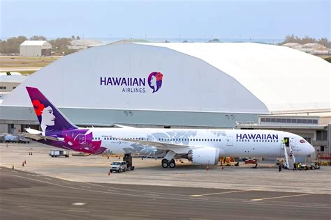 hawaiian airlines boeing 787 dreamliner concept livery takeoff honolulu
