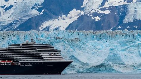 Holland America Noordam sailing toward Alaska’s Glacier Bay