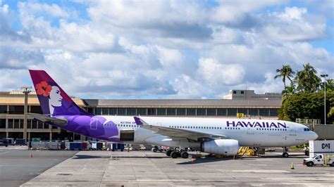 honolulu international airport hawaiian airlines gate empty