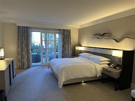hyatt globalist suite upgrade luxury hotel living room