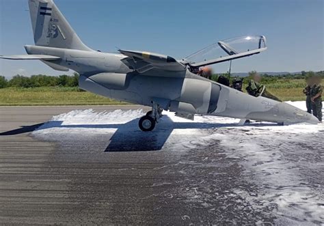 ia63 pampa iii light attack jet argentina runway