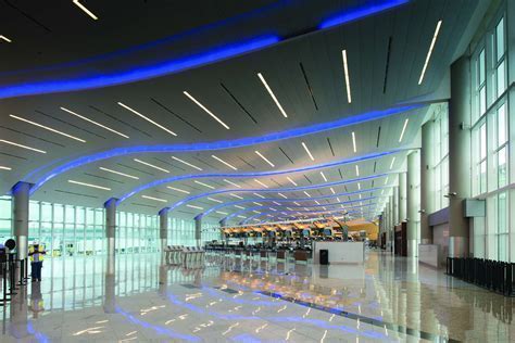 interior of Maynard H. Jackson Jr. International Terminal with international passengers