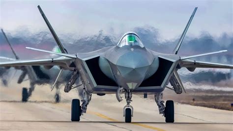 J-20 and J-15 on simultaneous sorties showcasing PLA’s high-readiness aerial posture