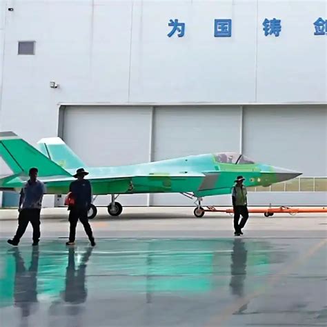 j-35 prototype in chinese factory assembly line