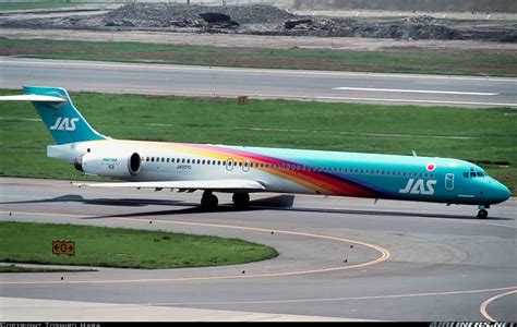 Japan Air System McDonnell Douglas MD-90 at Tokyo Haneda Airport