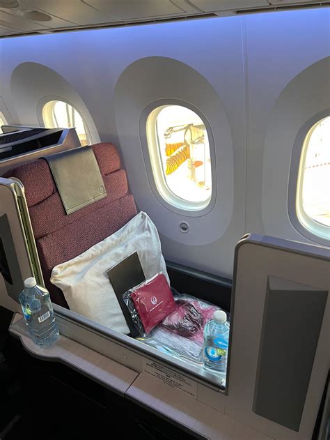 Japan Airlines Sky Suite bed mattress duvet long haul sleep setup