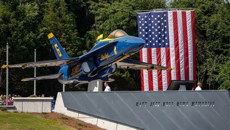 jeff kuss tribute ceremony
