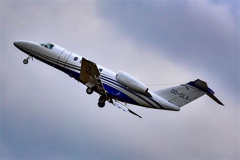 jet climbing with one engine after v1 decision point