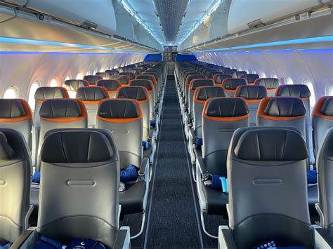 JetBlue Airbus A321LR economy cabin