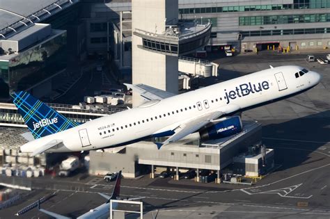 JetBlue aircraft taking off from JFK bound for Manchester, NH
