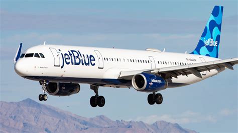 jetblue and alaska airlines aircrafts poised to gain southwest customers