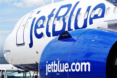 jetblue ceo joanna geraghty presenting jetforward plan to media