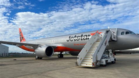 jetstar aircraft on tarmac at sydney domestic terminal