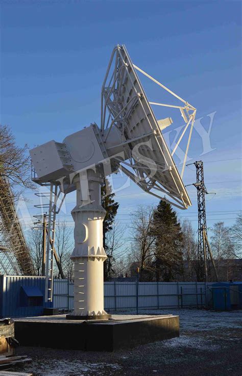 Ka-band satellite antenna on aircraft fuselage