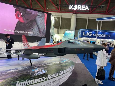 KAAN fighter mock-up showcased at Indo Defence Expo 2025 in Jakarta