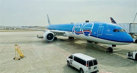 klm boeing 787 taking off after maintenance recovery