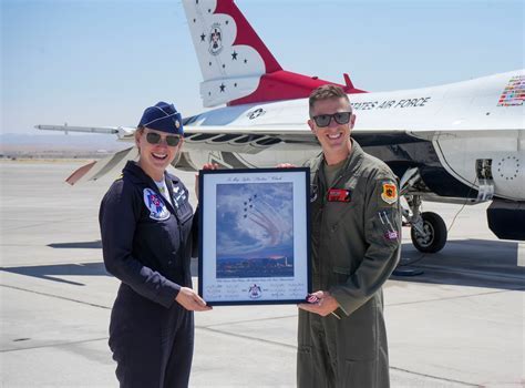 Lauren Schlichting Thunderbird Pilot F-16