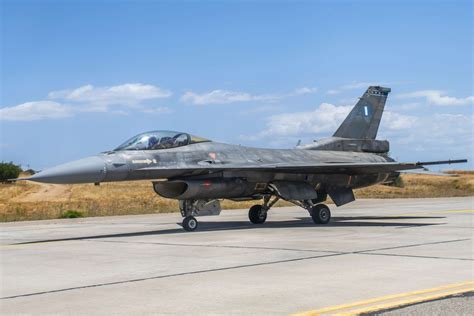 Lockheed Martin F-16V Viper fighter aircraft modern avionics upgrade