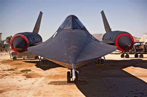 Lockheed SR-71 Blackbird high altitude Mach 3 reconnaissance aircraft titanium skin