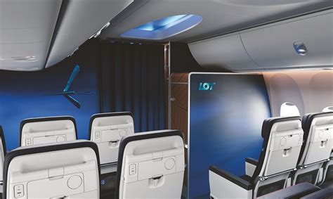 LOT Polish Airlines Recaro R7 business class Boeing 787 cabin