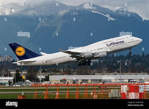 Lufthansa 747-400 taxiing at Vancouver International Airport